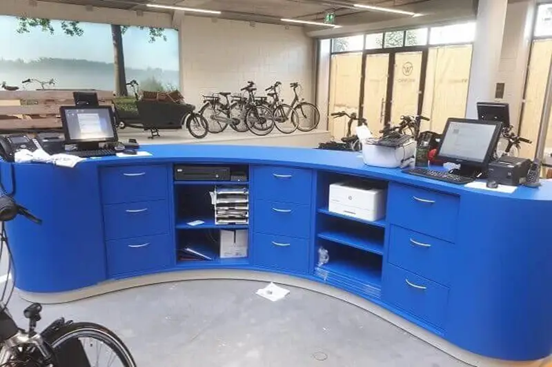 Maatwerk-balie voor winkel