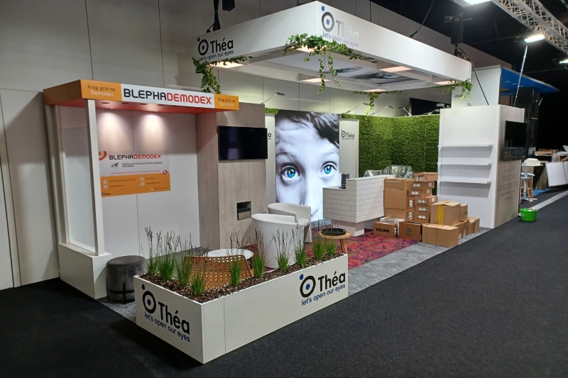 Beursstand van Théa Pharma op het NOG Congres.