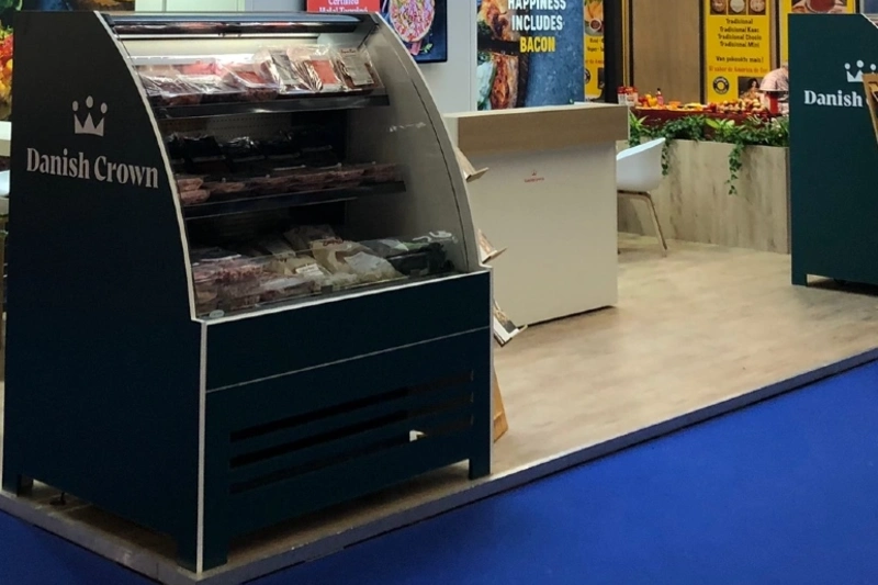 Koelmeubel voor beursstand van Danish Crown op PLMA.