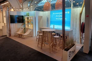 Modulaire beursstand Théa Pharma.